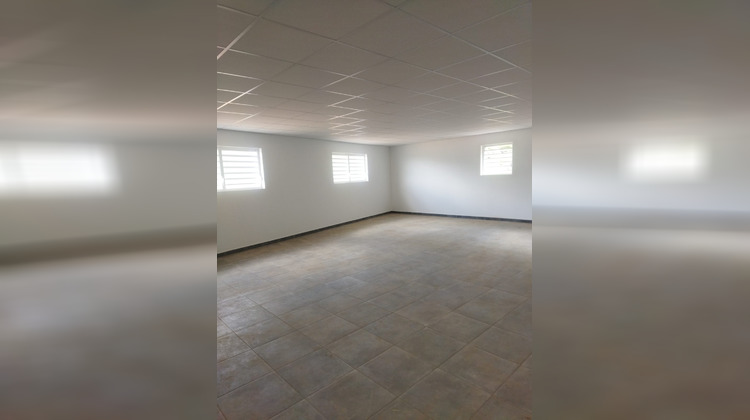 Ma-Cabane - Location Local commercial Remire-Montjoly, 80 m²