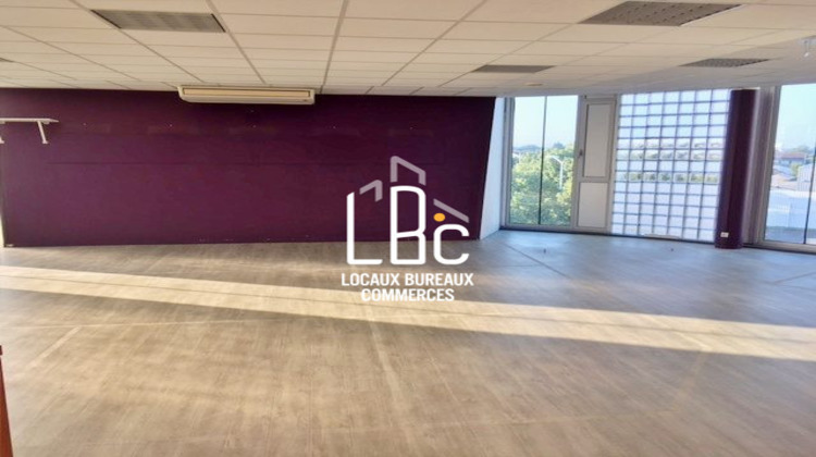 Ma-Cabane - Location Local commercial Rezé, 190 m²