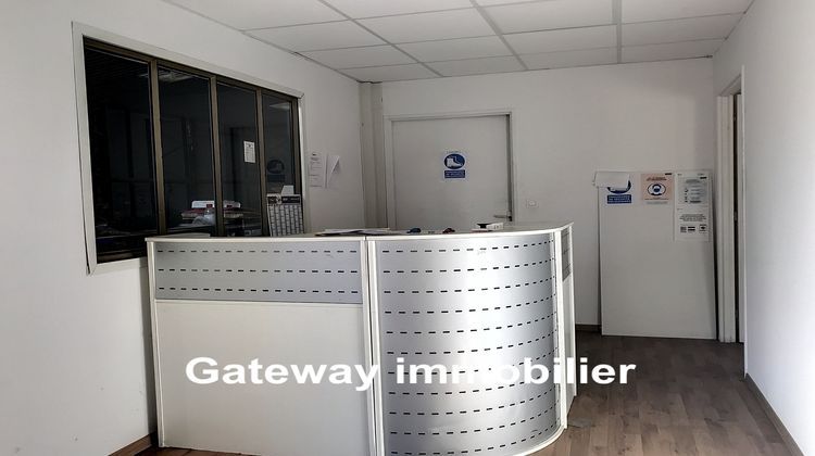 Ma-Cabane - Location Local commercial Riom, 1053 m²