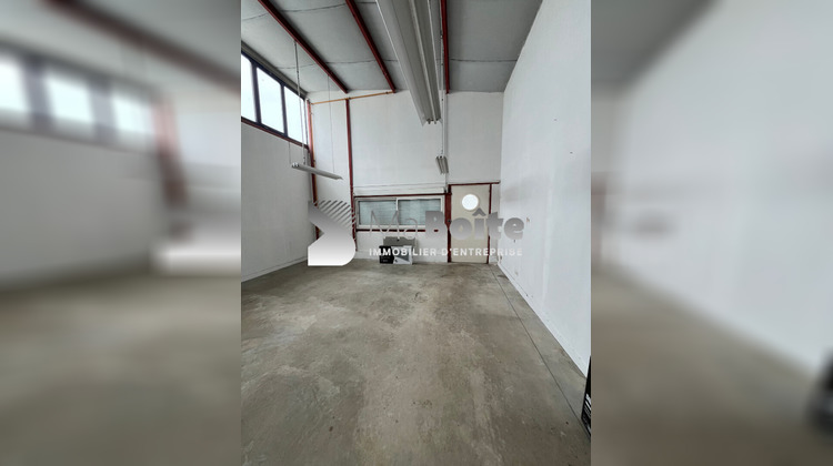 Ma-Cabane - Location Local commercial RIORGES, 215 m²