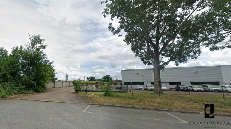 Ma-Cabane - Location Local commercial RIORGES, 6227 m²