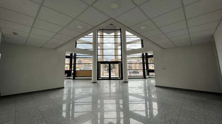 Ma-Cabane - Location Local commercial ROANNE, 100 m²