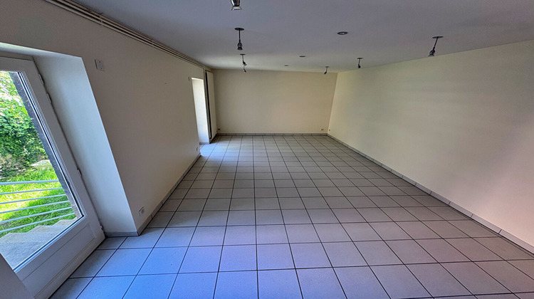 Ma-Cabane - Location Local commercial ROANNE, 144 m²