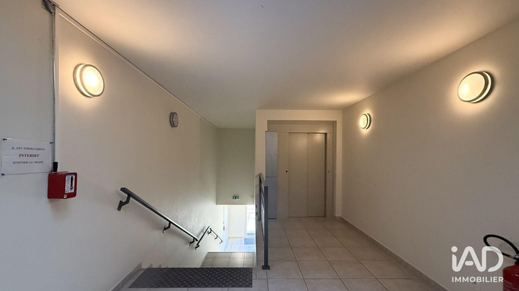 Ma-Cabane - Location Local commercial Robion, 78 m²