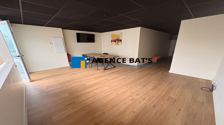 Ma-Cabane - Location Local commercial ROCHE-LA-MOLIERE, 60 m²