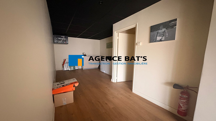 Ma-Cabane - Location Local commercial ROCHE-LA-MOLIERE, 60 m²