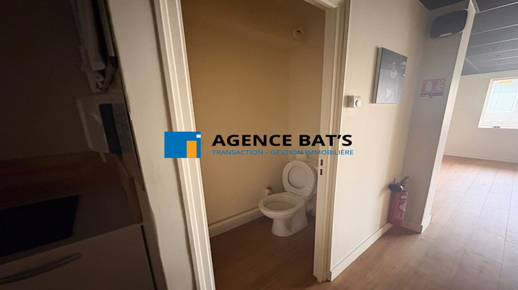 Ma-Cabane - Location Local commercial ROCHE-LA-MOLIERE, 60 m²