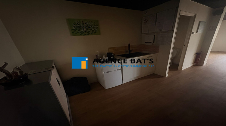 Ma-Cabane - Location Local commercial Roche la Moliere, 60 m²