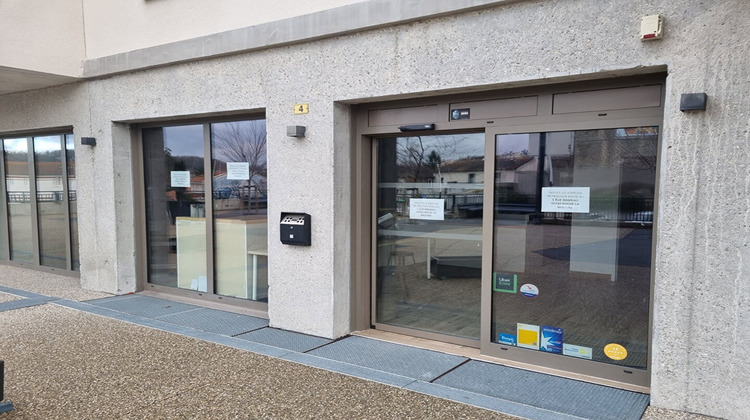 Ma-Cabane - Location Local commercial ROCHE-LA-MOLIERE, 86 m²