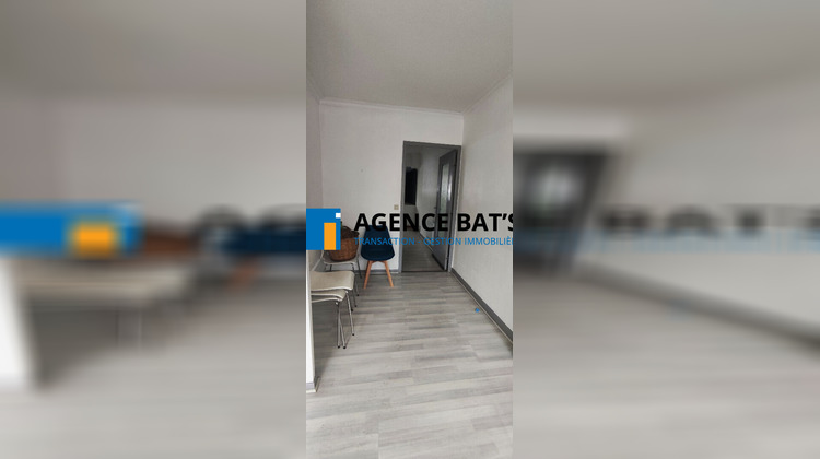 Ma-Cabane - Location Local commercial Roche la Moliere, 80 m²