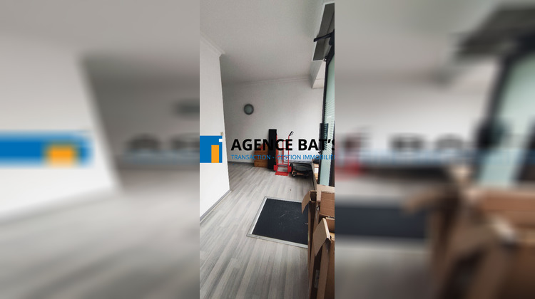 Ma-Cabane - Location Local commercial Roche la Moliere, 80 m²