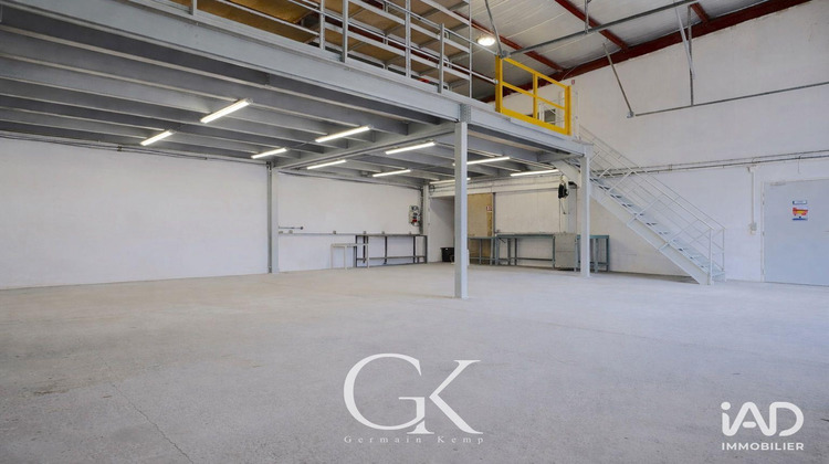 Ma-Cabane - Location Local commercial Rochetoirin, 275 m²