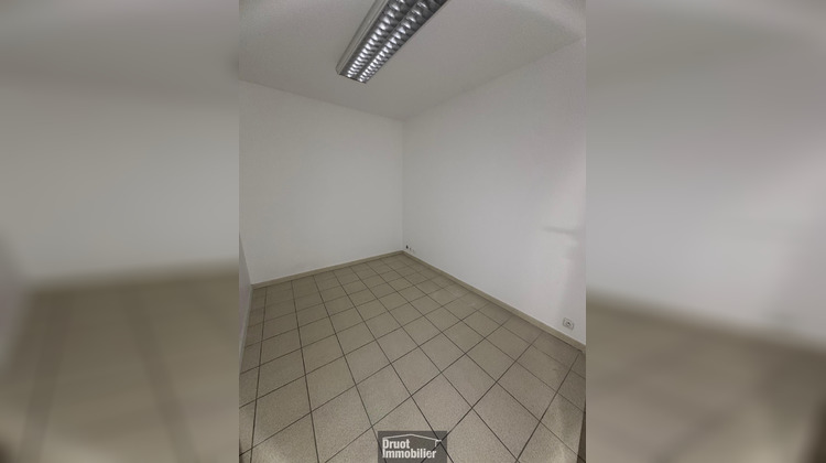 Ma-Cabane - Location Local commercial Rodez, 99 m²
