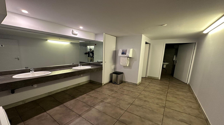 Ma-Cabane - Location Local commercial RODEZ, 200 m²