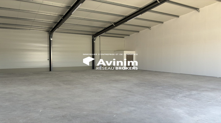 Ma-Cabane - Location Local commercial Rognac, 380 m²