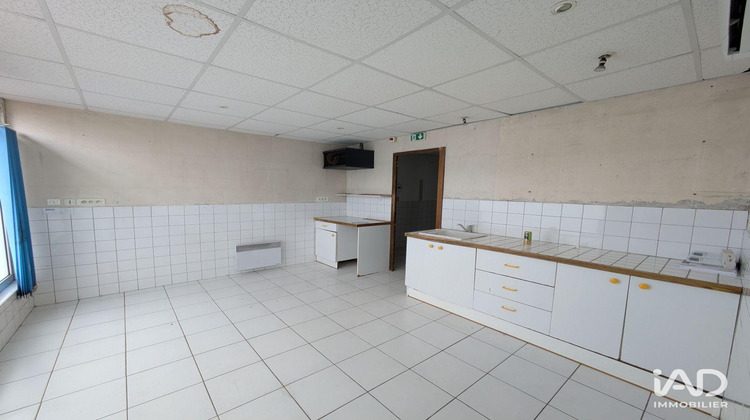 Ma-Cabane - Location Local commercial Roissy-en-Brie, 126 m²