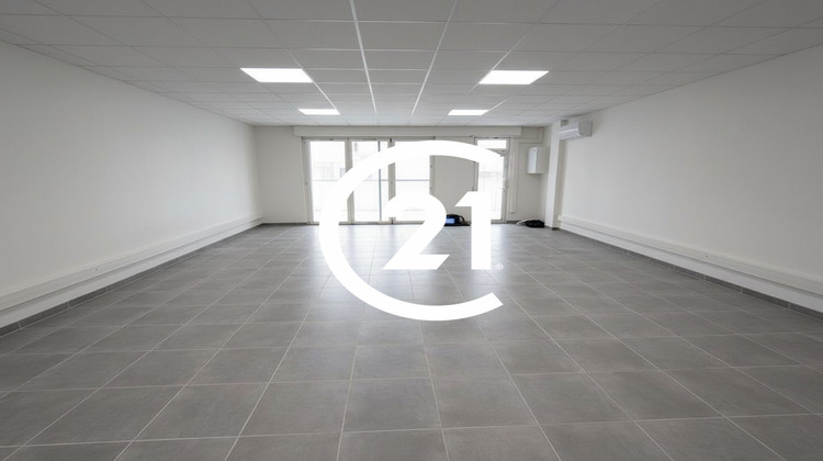 Ma-Cabane - Location Local commercial ROMANS SUR ISERE, 80 m²