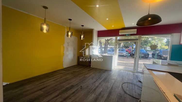 Ma-Cabane - Location Local commercial Roquefort-les-Pins, 37 m²