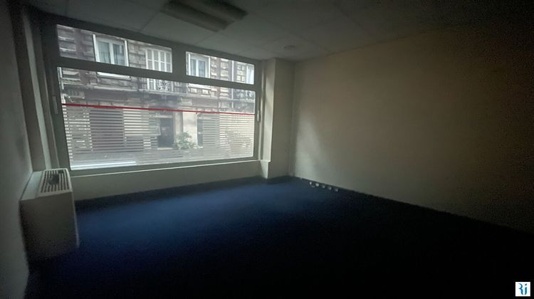 Ma-Cabane - Location Local commercial ROUEN, 136 m²