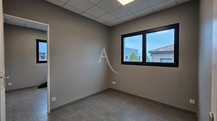 Ma-Cabane - Location Local commercial ROUFFIAC-TOLOSAN, 56 m²