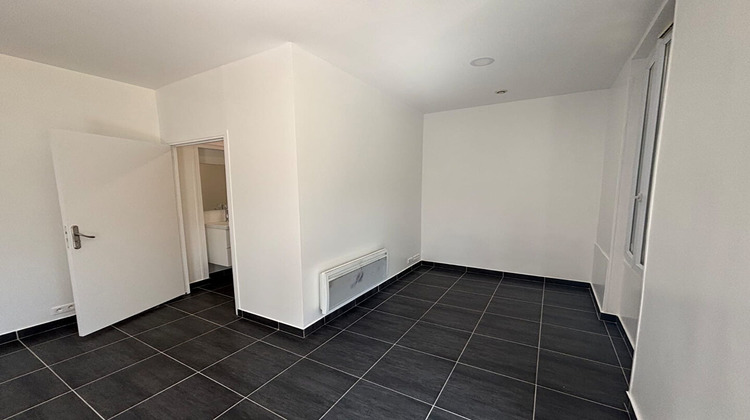 Ma-Cabane - Location Local commercial RUEIL-MALMAISON, 30 m²