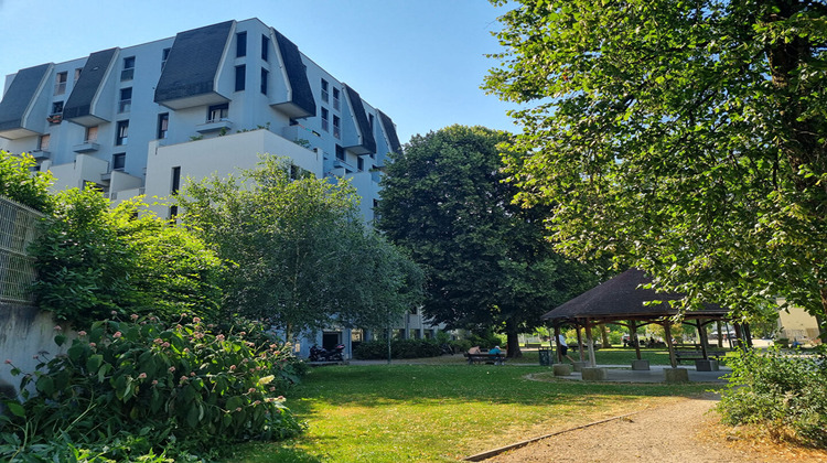 Ma-Cabane - Location Local commercial RUMILLY, 57 m²