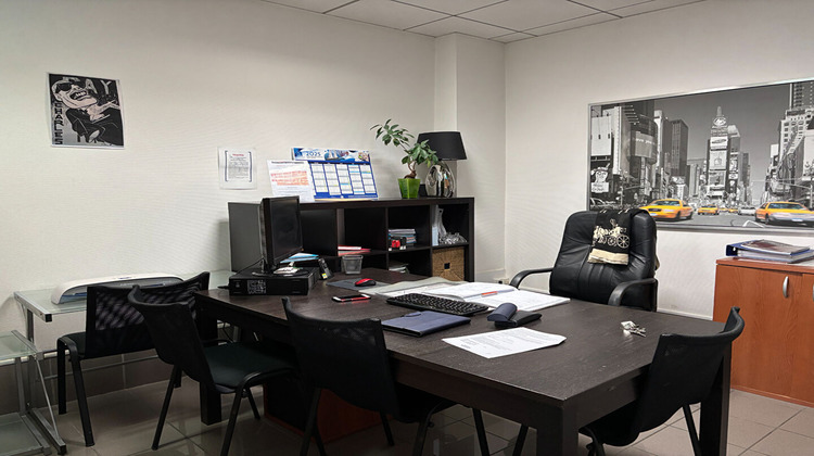 Ma-Cabane - Location Local commercial Sables d'Olonne, 63 m²