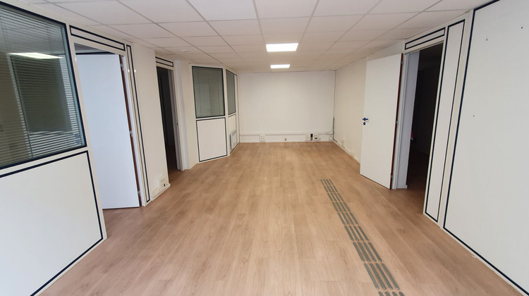 Ma-Cabane - Location Local commercial Sables d'Olonne, 95 m²