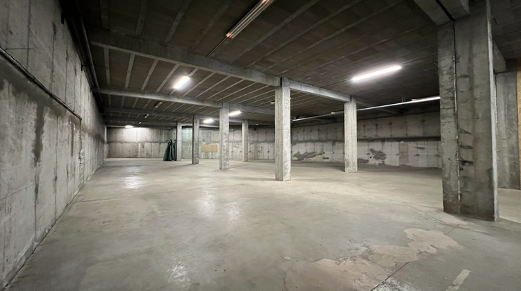 Ma-Cabane - Location Local commercial Saint-Étienne, 550 m²