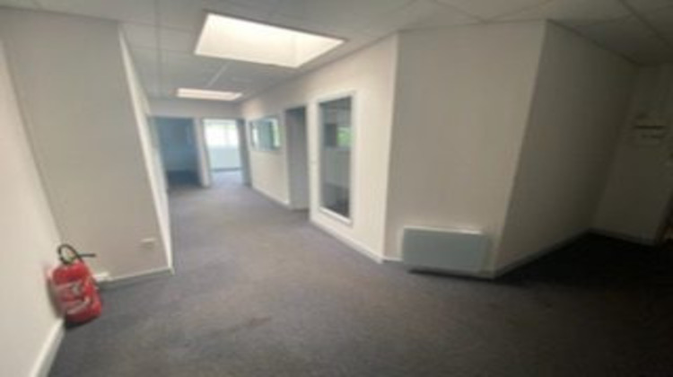 Ma-Cabane - Location Local commercial Saint-Étienne, 67 m²