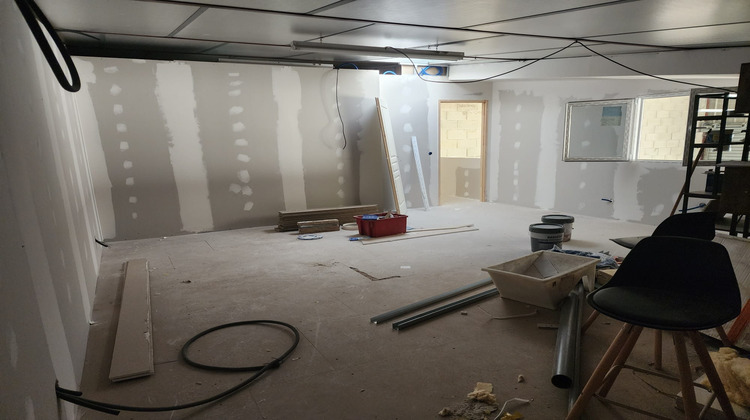 Ma-Cabane - Location Local commercial Saint-Étienne, 190 m²