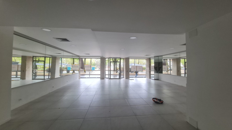Ma-Cabane - Location Local commercial Saint-Étienne, 137 m²
