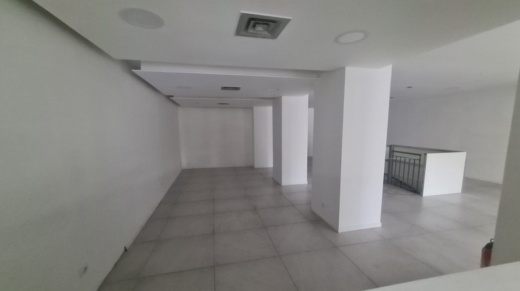 Ma-Cabane - Location Local commercial Saint-Étienne, 137 m²