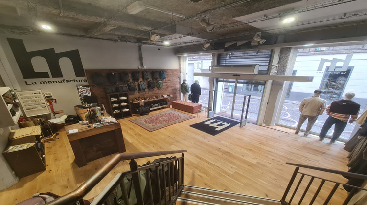 Ma-Cabane - Location Local commercial Saint-Étienne, 230 m²