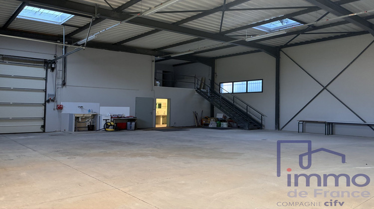 Ma-Cabane - Location Local commercial Saint-Étienne, 324 m²