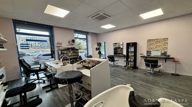 Ma-Cabane - Location Local commercial Saint-Étienne, 102 m²