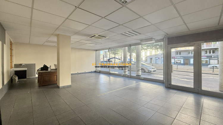 Ma-Cabane - Location Local commercial Saint-Étienne, 68 m²