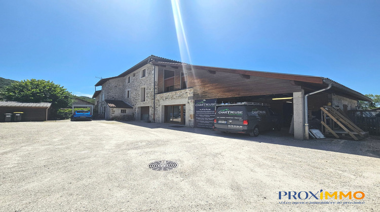 Ma-Cabane - Location Local commercial Saint-Étienne-de-Crossey, 200 m²