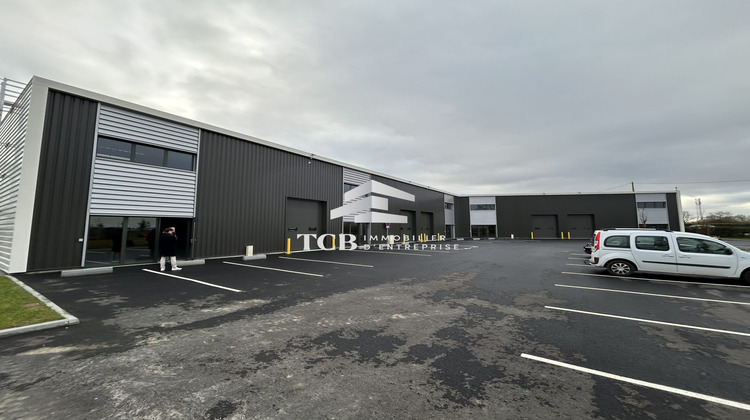 Ma-Cabane - Location Local commercial Saint-Étienne-de-Montluc, 357 m²