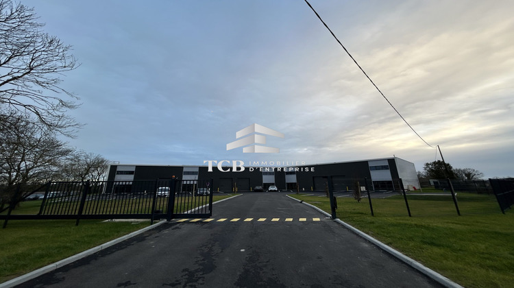 Ma-Cabane - Location Local commercial Saint-Étienne-de-Montluc, 357 m²