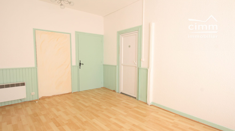 Ma-Cabane - Location Local commercial Saint-Étienne-de-Saint-Geoirs, 52 m²