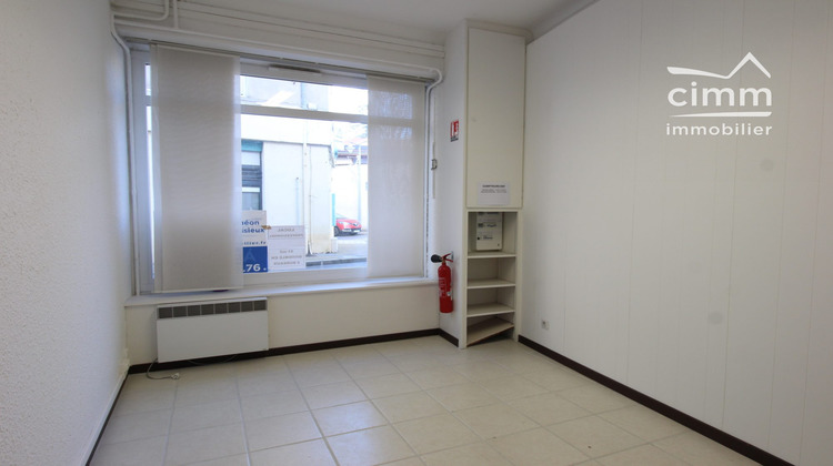 Ma-Cabane - Location Local commercial Saint-Étienne-de-Saint-Geoirs, 52 m²