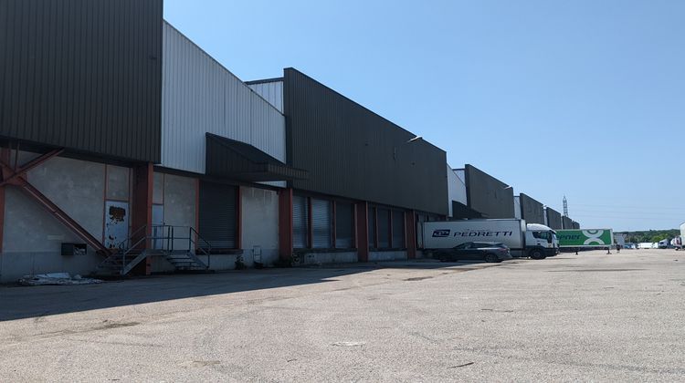 Ma-Cabane - Location Local commercial Saint-Étienne-du-Rouvray, 800 m²