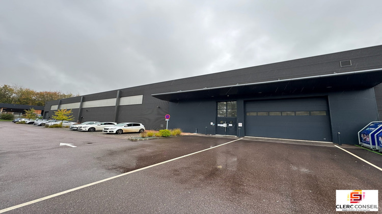 Ma-Cabane - Location Local commercial Saint-Étienne-du-Rouvray, 2254 m²