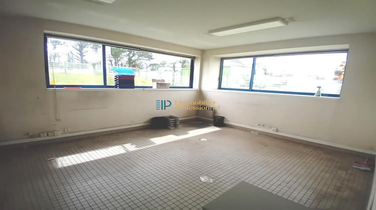 Ma-Cabane - Location Local commercial Saint-Évarzec, 940 m²