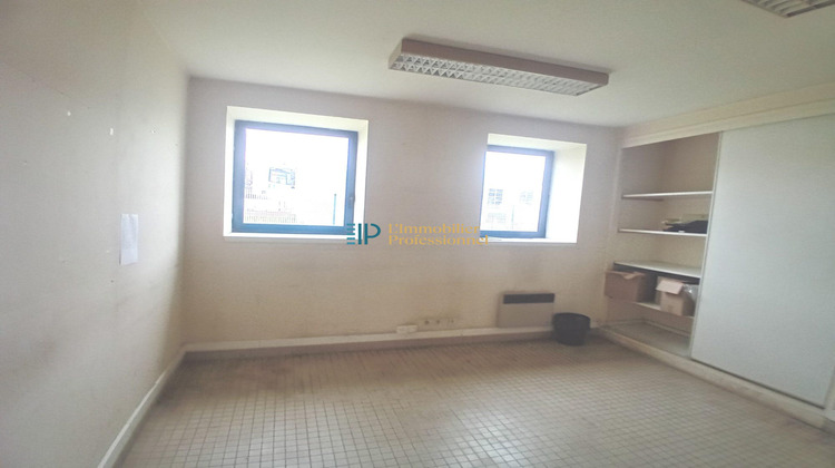 Ma-Cabane - Location Local commercial Saint-Évarzec, 940 m²