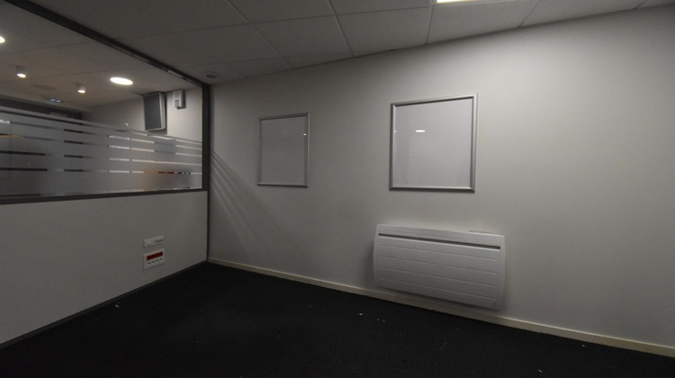 Ma-Cabane - Location Local commercial SAINT AGREVE, 140 m²