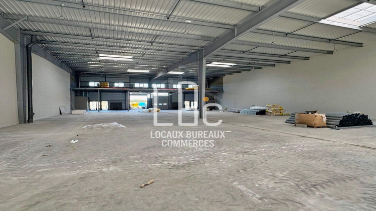 Ma-Cabane - Location Local commercial Saint-Aignan-Grandlieu, 1052 m²