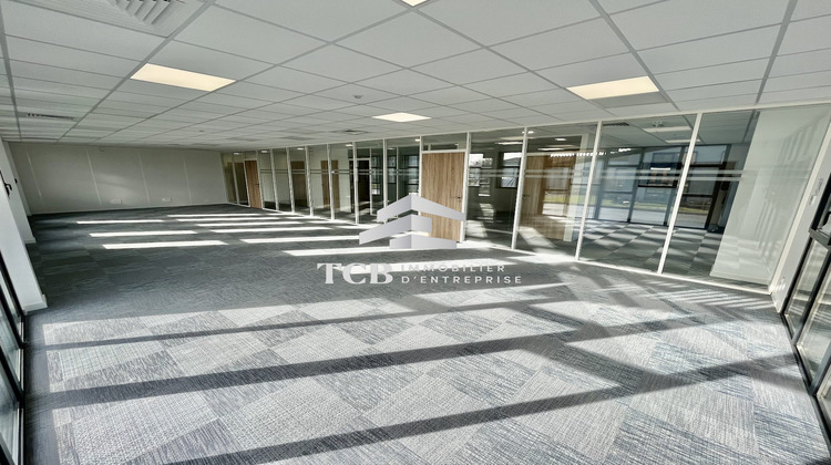 Ma-Cabane - Location Local commercial Saint-Aignan-Grandlieu, 2296 m²