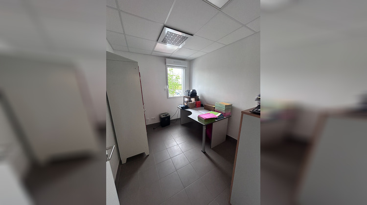 Ma-Cabane - Location Local commercial SAINT-AIGNAN-GRANDLIEU, 500 m²